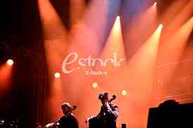 Koncert grupe 2 cellos_Photo e-stock Katarina Mihajlovic