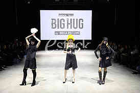 39. Fashion Selection