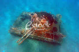 tenk na dnu mora, crveno more , red sea 