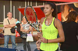 Public tennis hour 