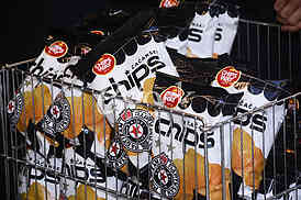 Partizan and Red Star players share chips with fans