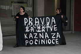 Protest podrske zenama