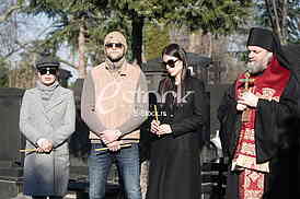 Svetlana Ceca Raznatovic, Veljko Raznatovic, Anastasija Raznatovic i vladika Stefan Saric