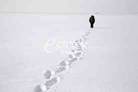 Hike through the snow