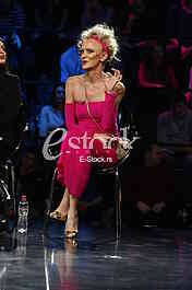 pink, zadruga, bebi dol