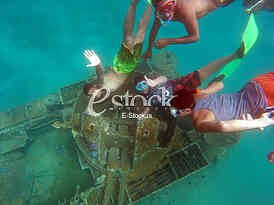 tenk na dnu mora, crveno more , red sea 