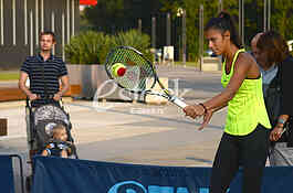 Public tennis hour 