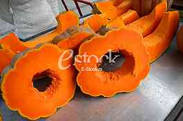 competition for the heaviest pumpkin, and for the most beautiful piece of pumpkin, market Zemun
