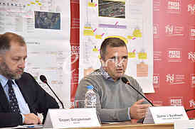 Press conference of Dragan Vucicevic s editorial staff on Dragan Djilas s pressures and attempts to quit newspapers