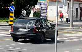 Milos Vijanic profesor car