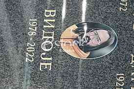 Vidoje Ristovic nadgrobna ploca