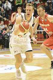 Partizan won the Szolnok in the 11th round of the Champions League FIBA, with 77:67.