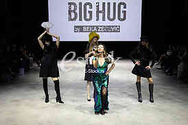 39. Fashion Selection