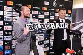 Partizan sporting director Ivica Iliev presented coach Miroslav Djukic at a press conference.
