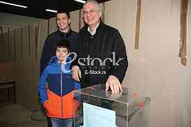 DRAGAN SUTANOVAC Voting