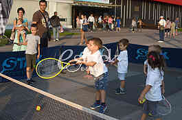 Public tennis hour 