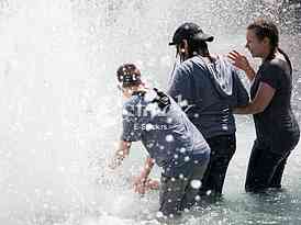 Youngsters on heat