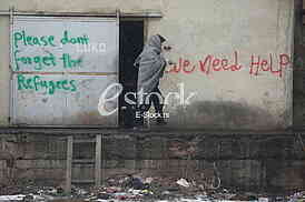 Migrants stuck in Serbia towards the EU