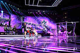 Pinkove zvezdice_photo_e_stock_Katarina Cvijovic