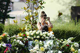 Family and friends grave Miodrag Mandic Manda