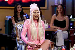  Recording of Amigas show