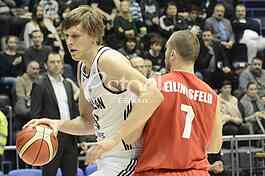 Partizan won the Szolnok in the 11th round of the Champions League FIBA, with 77:67.
