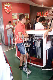Sell tickets for the football match on Marakana