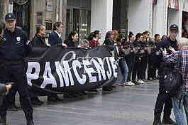 Zene u crnom protest