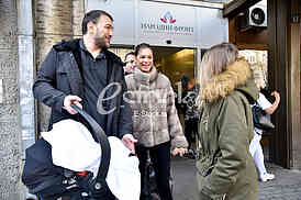 Government Mandic brings a baby from a maternity ward