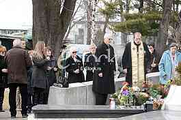 At the cemetery, giving importance to the  singer Miki Jevremovic.