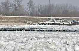 Zaledjen Dunav/ Frozen Danube
