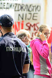 protest in front of the hospital 