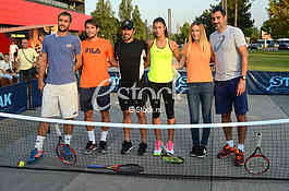 Public tennis hour 