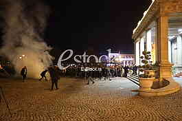 Protest ispred skupstine grada
