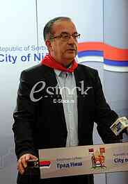 The French delegation in a visit to the city Nis