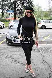 Jelena Karleusa dolazi na sud gde se sudi sa Svetlanom Cecom  Raznatovic