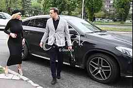 Jelena Karleusa dolazi na sud gde se sudi sa Svetlanom Cecom  Raznatovic